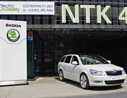 2011 SKODA OCTAVIA 4D WAGON