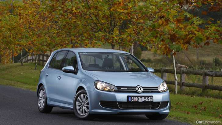 2011 VOLKSWAGEN GOLF