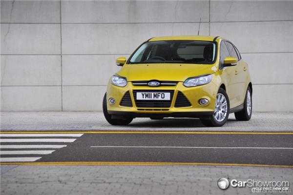 2011 FORD FOCUS