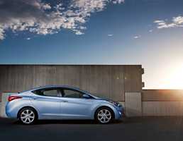 2011 HYUNDAI ELANTRA