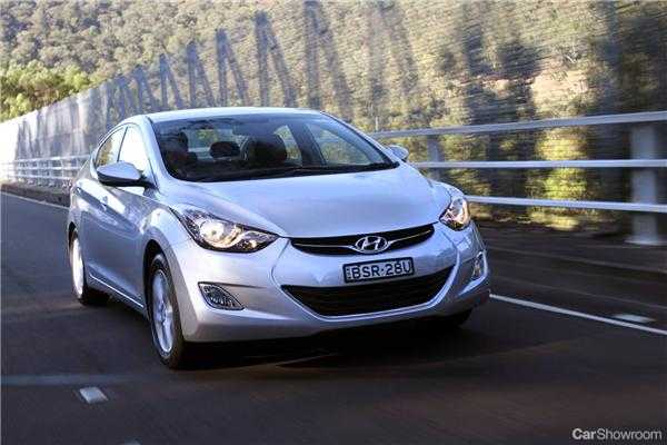 2011 HYUNDAI ELANTRA 4D SEDAN