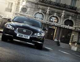 2011 JAGUAR XF 4D SEDAN