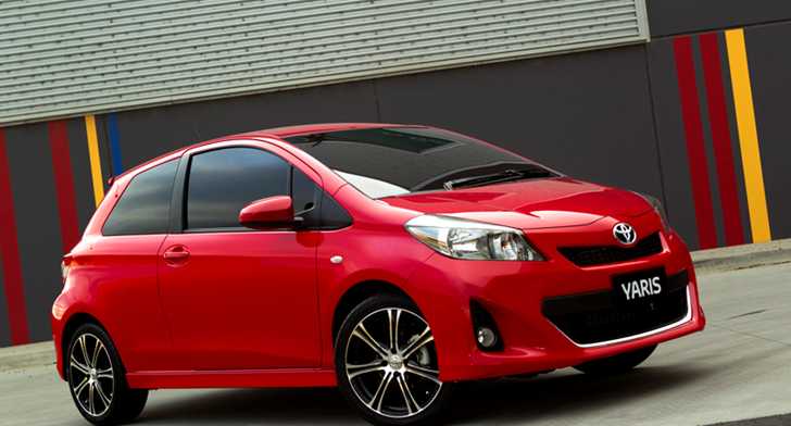 2011 TOYOTA YARIS