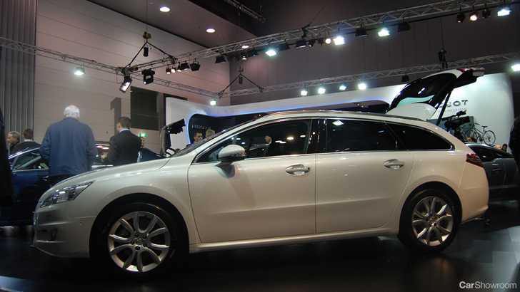 2011 PEUGEOT