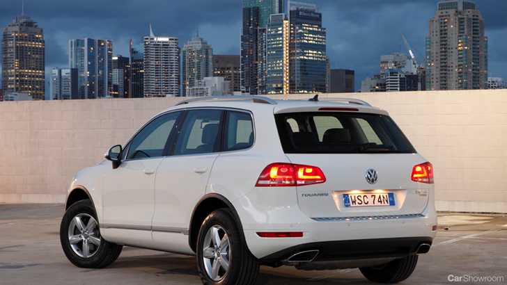 2011 VOLKSWAGEN TOUAREG