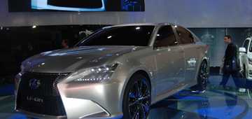 2011 LEXUS