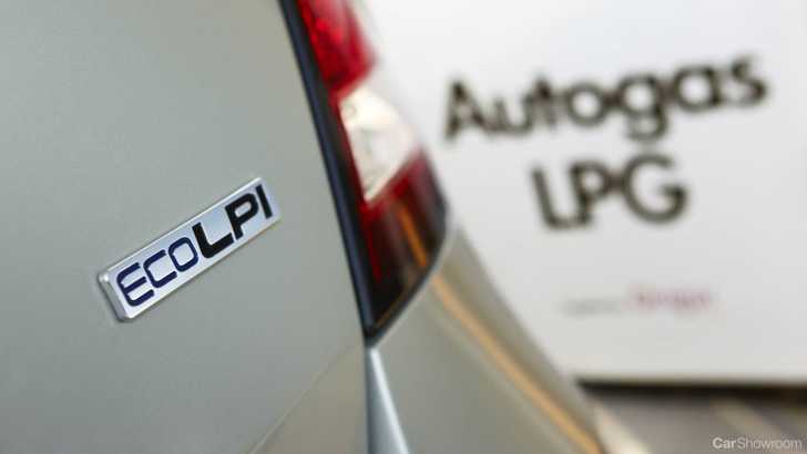 2011 FORD FALCON