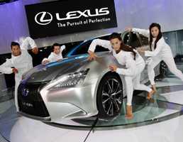 2011 LEXUS