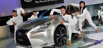 2011 LEXUS