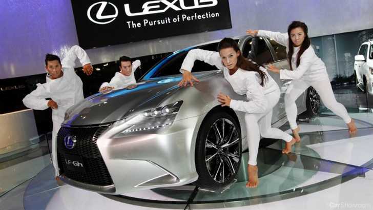 2011 LEXUS