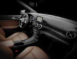 2011 MERCEDES-BENZ B180
