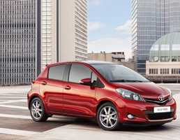 2011 TOYOTA YARIS