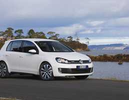 2011 VOLKSWAGEN