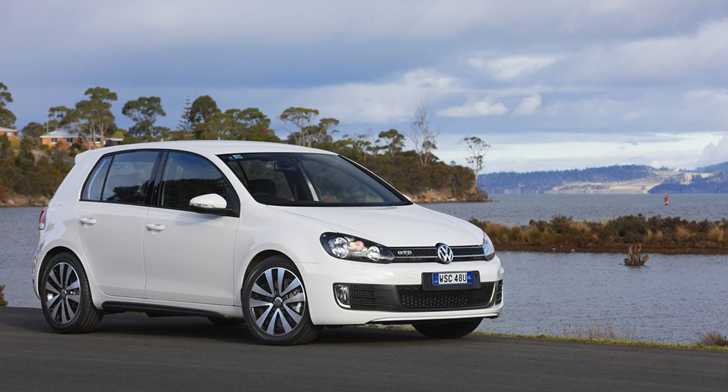 2011 VOLKSWAGEN