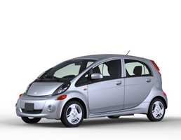 2011 MITSUBISHI