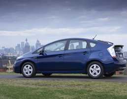 2011 TOYOTA PRIUS