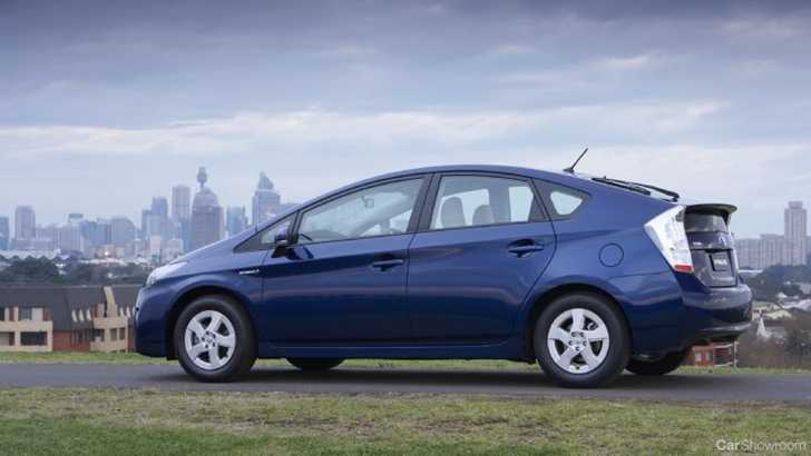 2011 TOYOTA PRIUS