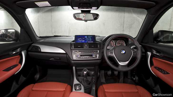 2011 BMW 1