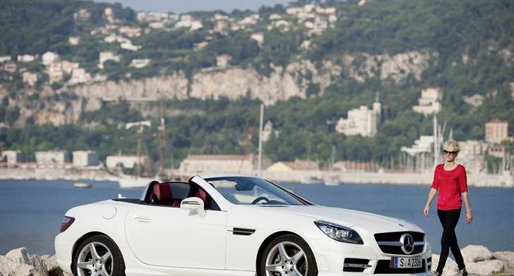 2011 MERCEDES-BENZ SLK 2D CONVERTIBLE