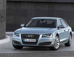 2011 AUDI A8
