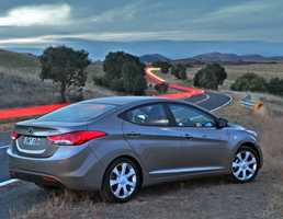 2011 HYUNDAI ELANTRA