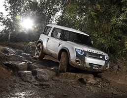 2011 LAND ROVER DEFENDER
