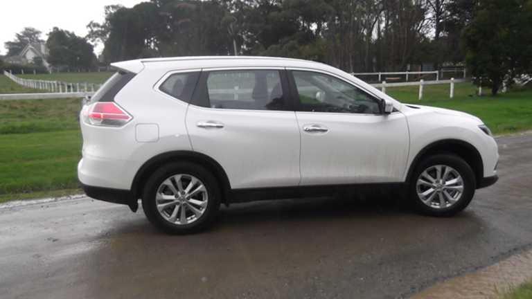 2014 NISSAN X-TRAIL 4D WAGON