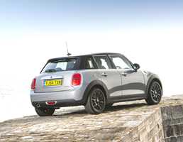 2014 MINI COOPER