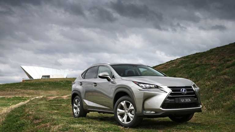 LEXUS