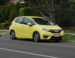 2015 HONDA JAZZ