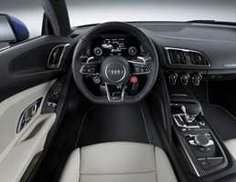 2015 AUDI R8