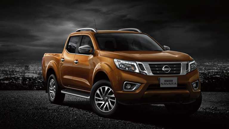 2015 NISSAN NAVARA