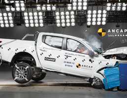 2015 MITSUBISHI TRITON