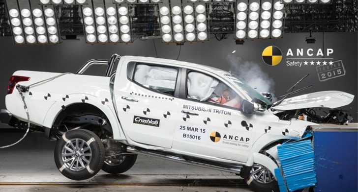 2015 MITSUBISHI TRITON