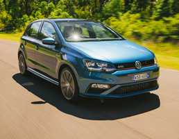 2015 VOLKSWAGEN POLO