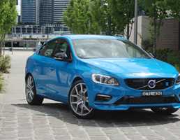 2015 VOLVO S60