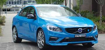 2015 VOLVO S60
