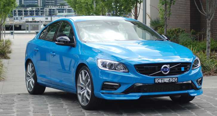 2015 VOLVO S60