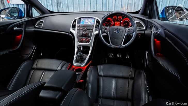 HOLDEN ASTRA