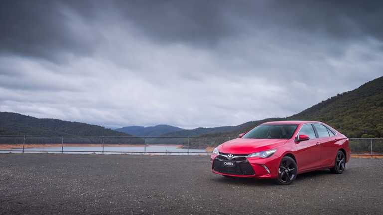 2015 TOYOTA CAMRY