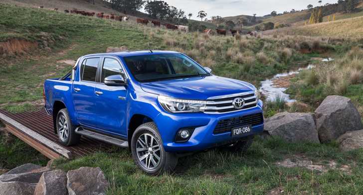 TOYOTA HILUX
