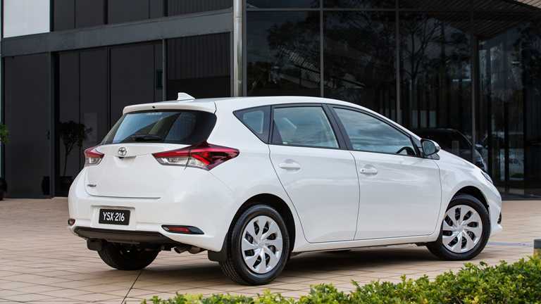 2015 TOYOTA COROLLA