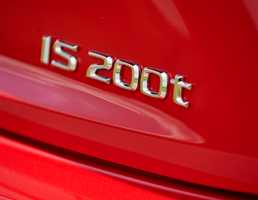 LEXUS IS200
