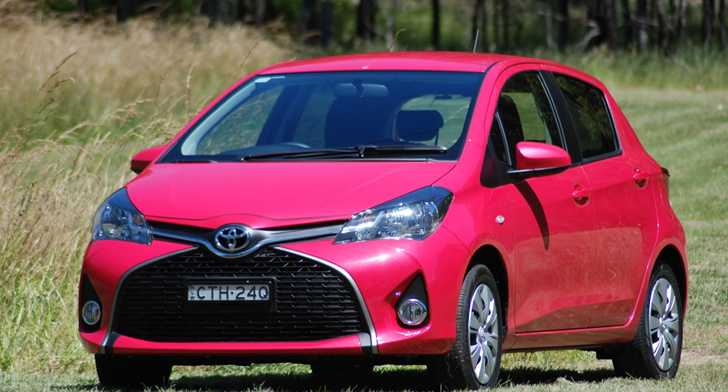 2015 TOYOTA YARIS