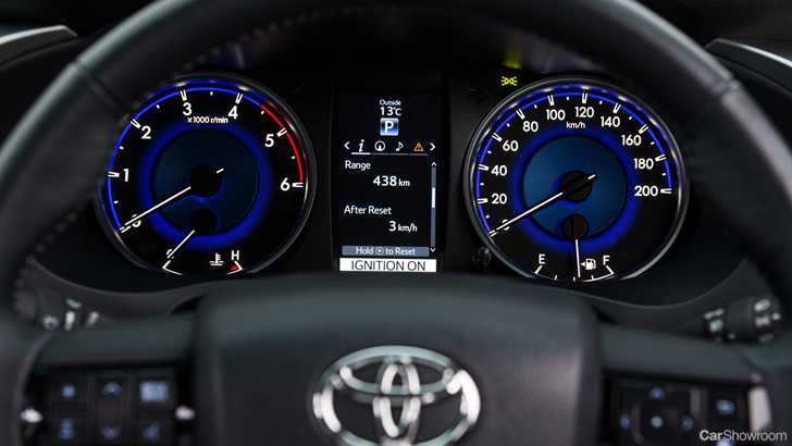 2015 TOYOTA HILUX