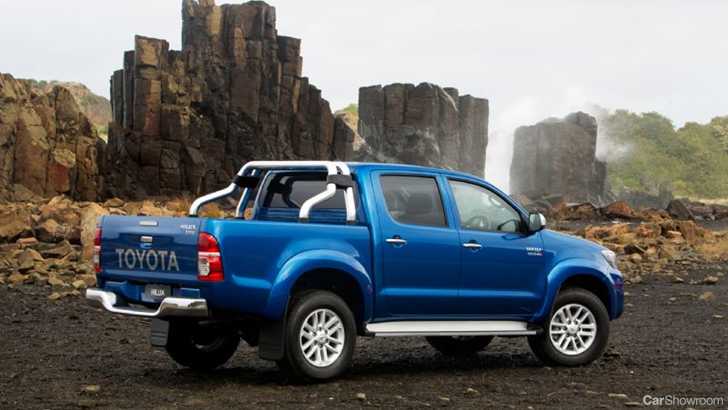 2011 TOYOTA HILUX