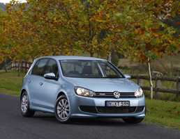 2011 VOLKSWAGEN GOLF