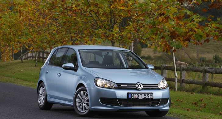 2011 VOLKSWAGEN GOLF