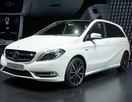 2011 MERCEDES-BENZ B200