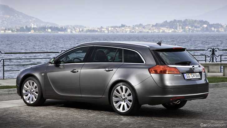 2011 HOLDEN